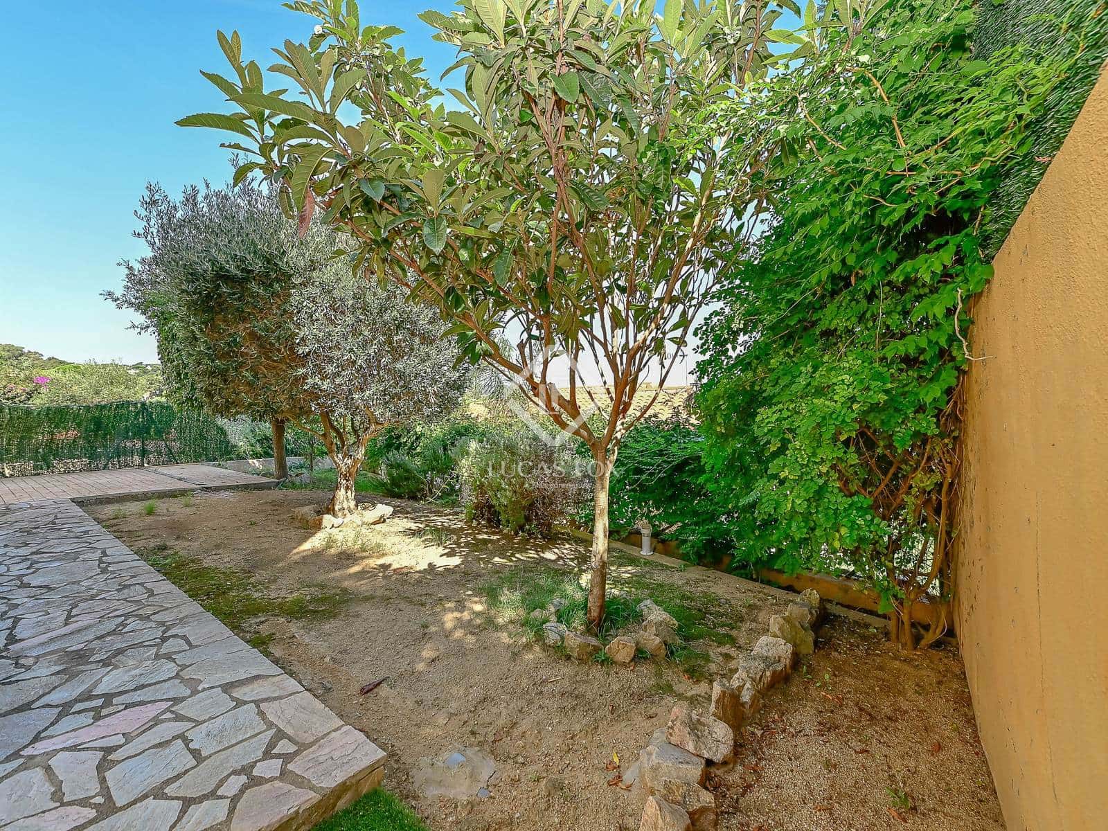 4 makuuhuone Huvila myytävänä paikassa Platja d'Aro mukana uima-altaan 
autotalli - 750 000 € (Ref: 9065617)