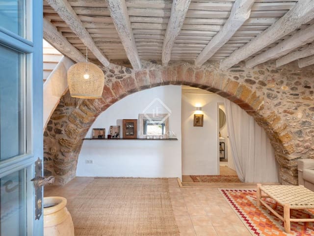 Finca/Casa Rural de 3 habitaciones en Cruïlles Monells i Sant Sadurní de I'Heura en venta - 548.000 € (Ref: 9066565)