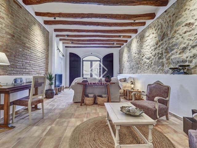 4 bedroom Finca/Country House for sale in Font-rubí with pool garage - € 670,000 (Ref: 9066874)