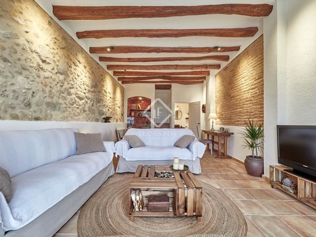 4 bedroom Finca/Country House for sale in Font-rubí with pool garage - € 670,000 (Ref: 9066874)