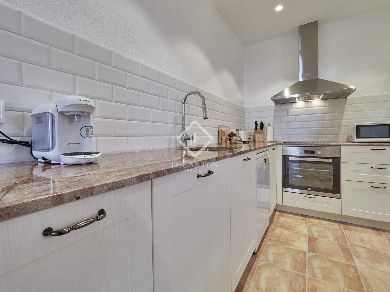 4 soveværelse Finca/Landehus til salg i Font-rubi med swimmingpool garage - € 670.000 (Ref: 9066874)