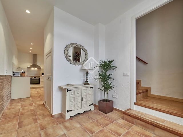 4 bedroom Finca/Country House for sale in Font-rubí with pool garage - € 670,000 (Ref: 9066874)