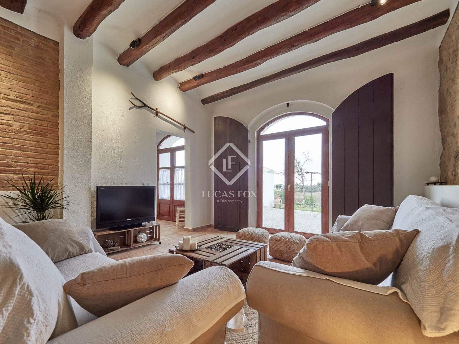 4 soveværelse Finca/Landehus til salg i Font-rubi med swimmingpool garage - € 670.000 (Ref: 9066874)