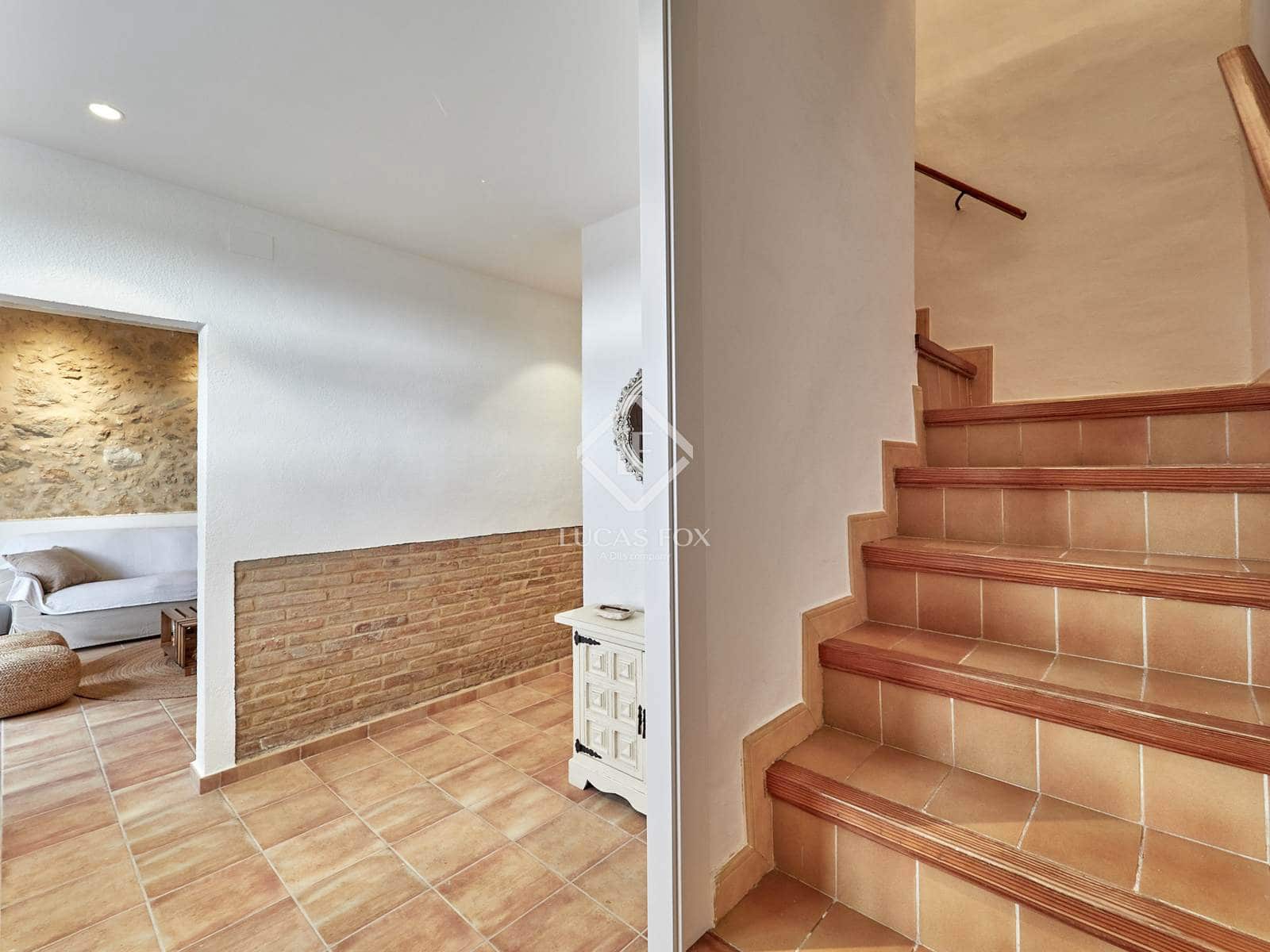 4 soveværelse Finca/Landehus til salg i Font-rubi med swimmingpool garage - € 670.000 (Ref: 9066874)