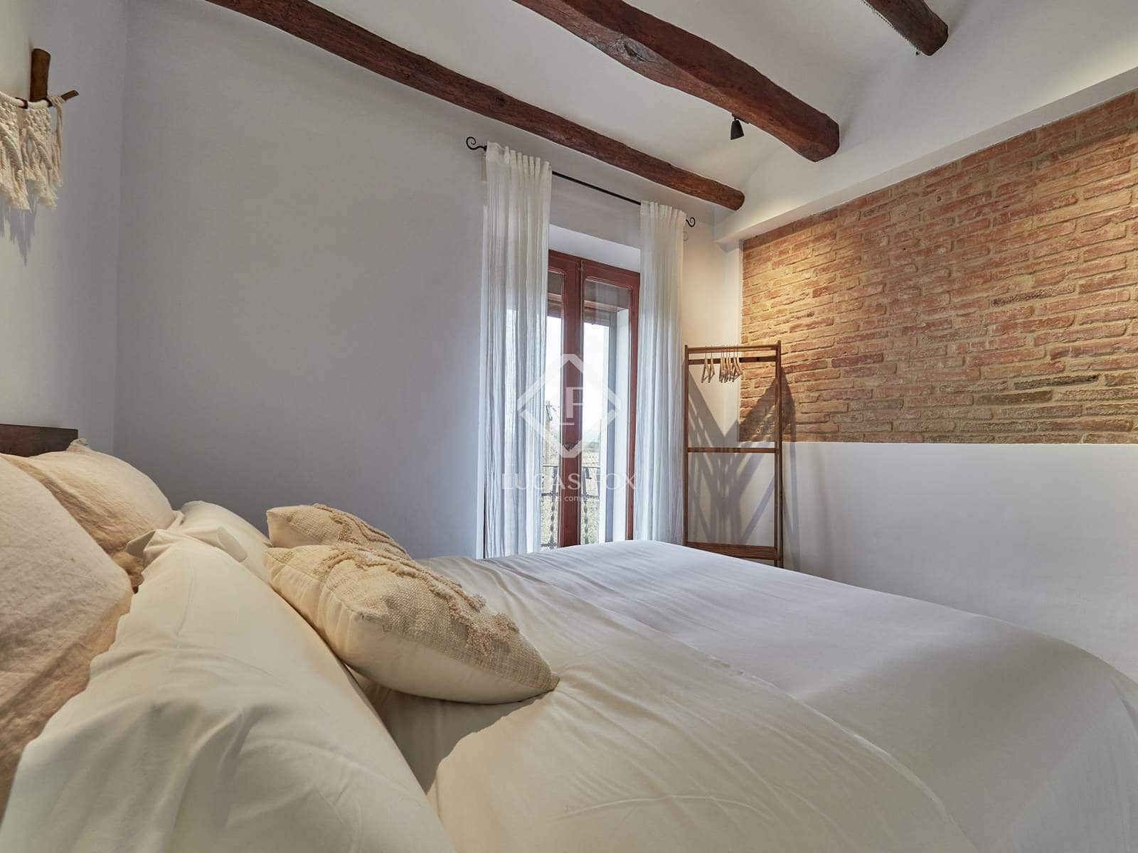 4 soveværelse Finca/Landehus til salg i Font-rubi med swimmingpool garage - € 670.000 (Ref: 9066874)