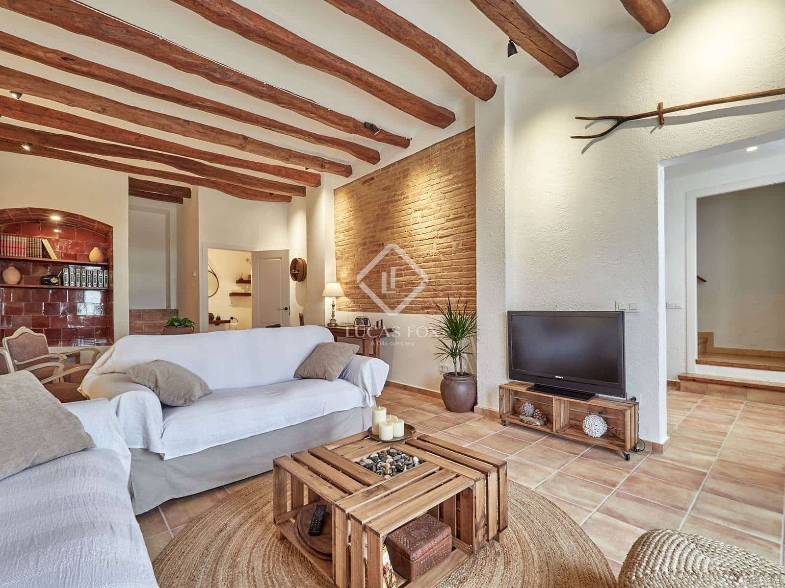 4 soveværelse Finca/Landehus til salg i Font-rubi med swimmingpool garage - € 670.000 (Ref: 9066874)