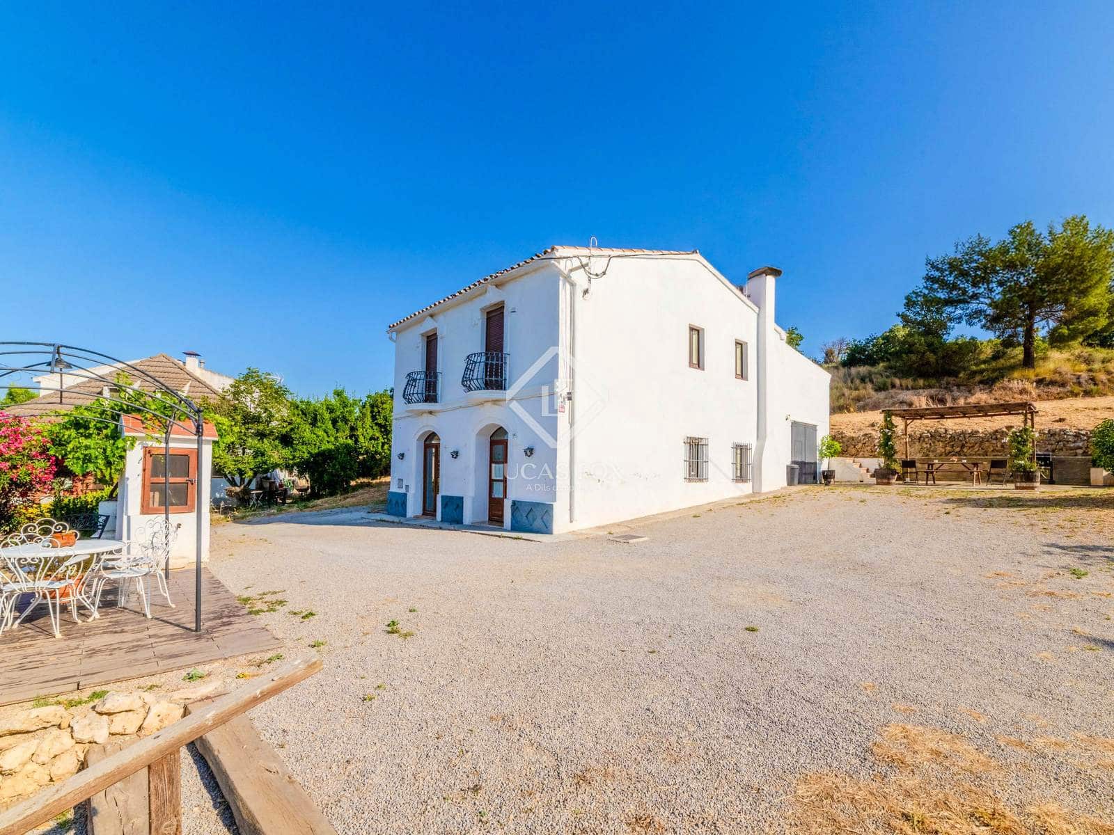 4 soveværelse Finca/Landehus til salg i Font-rubi med swimmingpool garage - € 670.000 (Ref: 9066874)