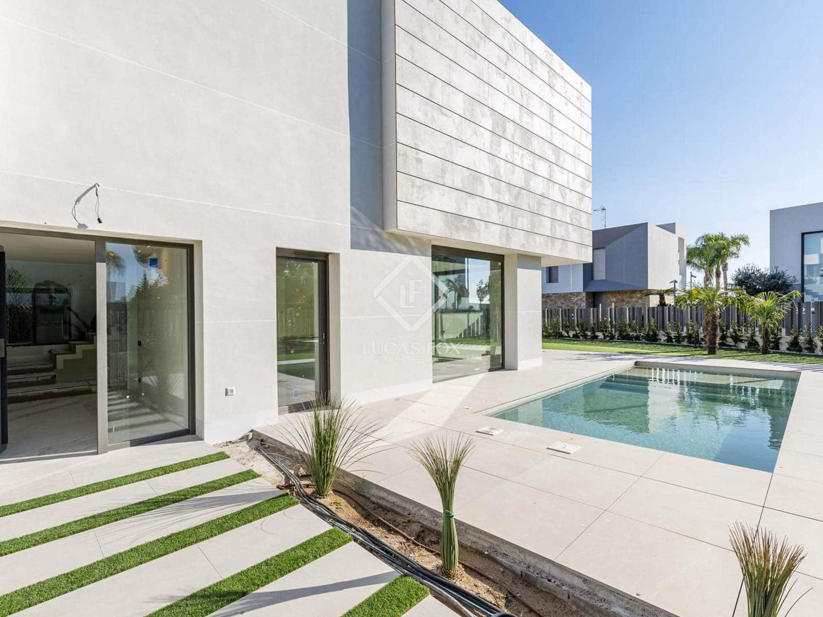 4 soveværelse Villa til salg i Cambrils med swimmingpool garage - € 925.000 (Ref: 9066975)