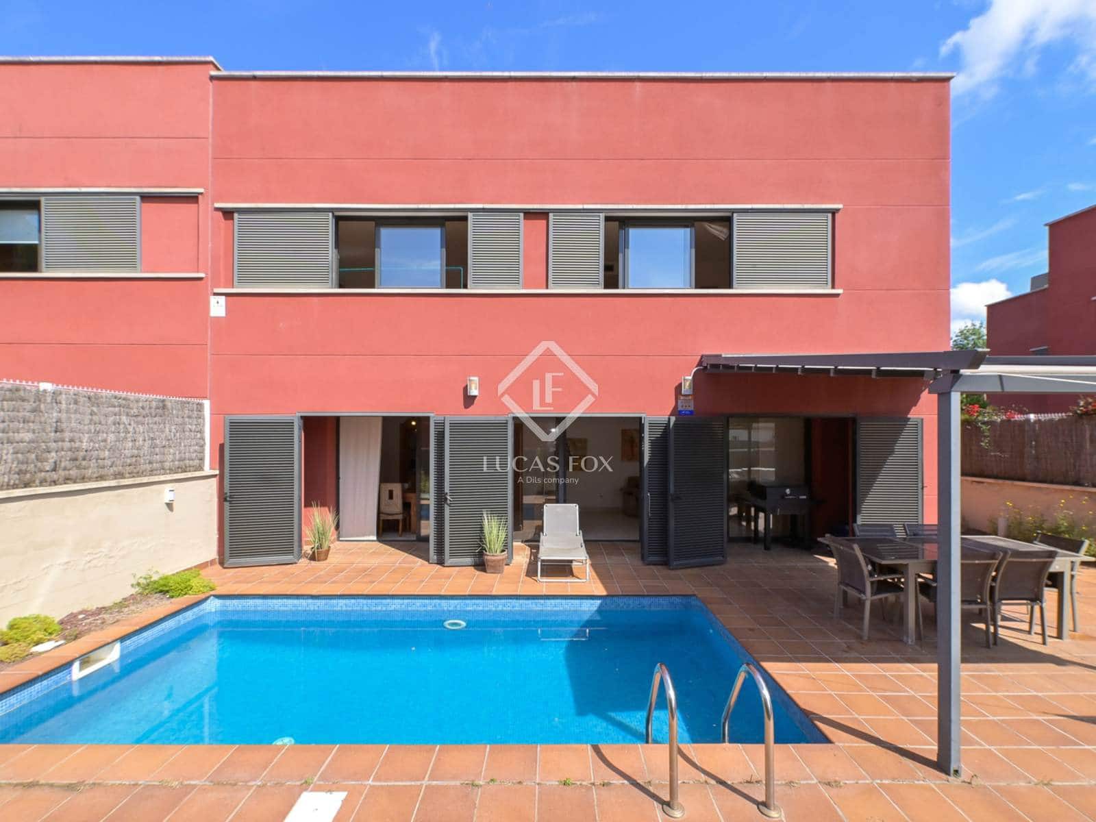 4 soveværelse Villa til salg i Sant Antoni de Calonge med swimmingpool garage - € 550.000 (Ref: 9072235)