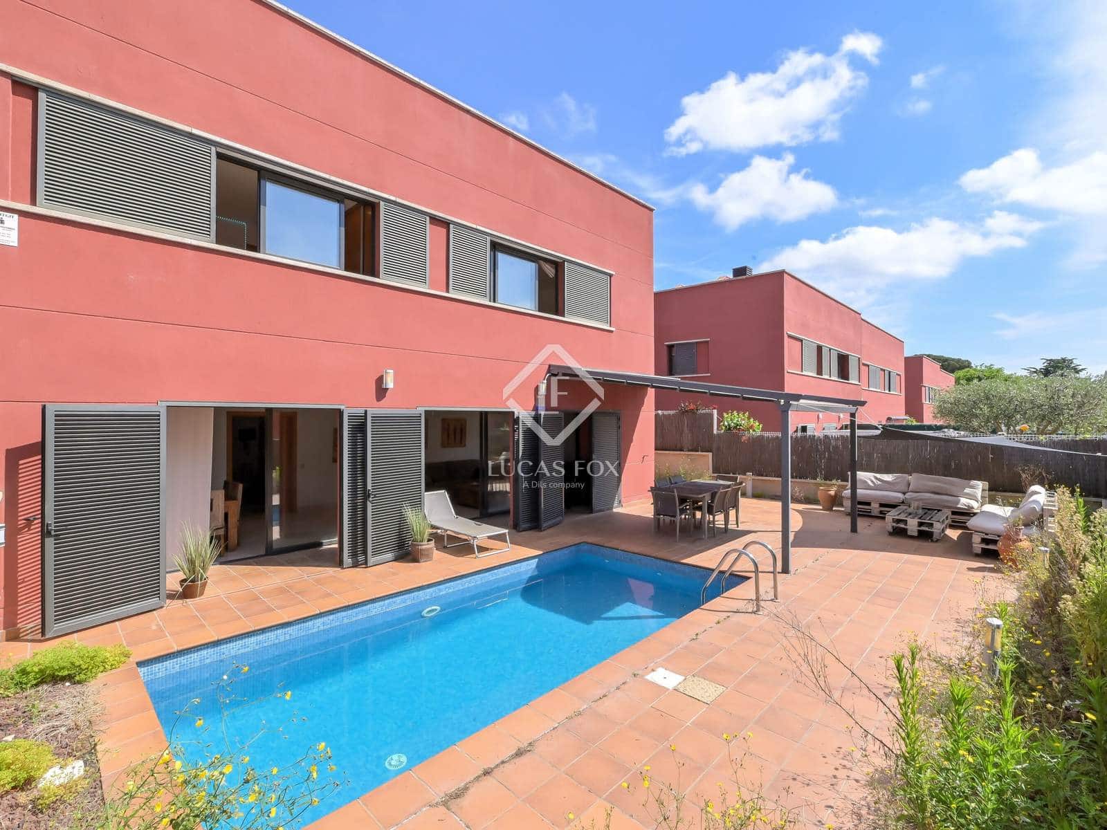 4 soveværelse Villa til salg i Sant Antoni de Calonge med swimmingpool garage - € 550.000 (Ref: 9072235)