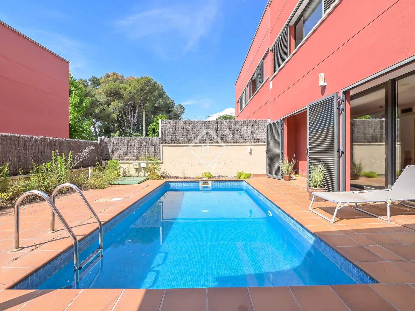 4 soveværelse Villa til salg i Sant Antoni de Calonge med swimmingpool garage - € 550.000 (Ref: 9072235)