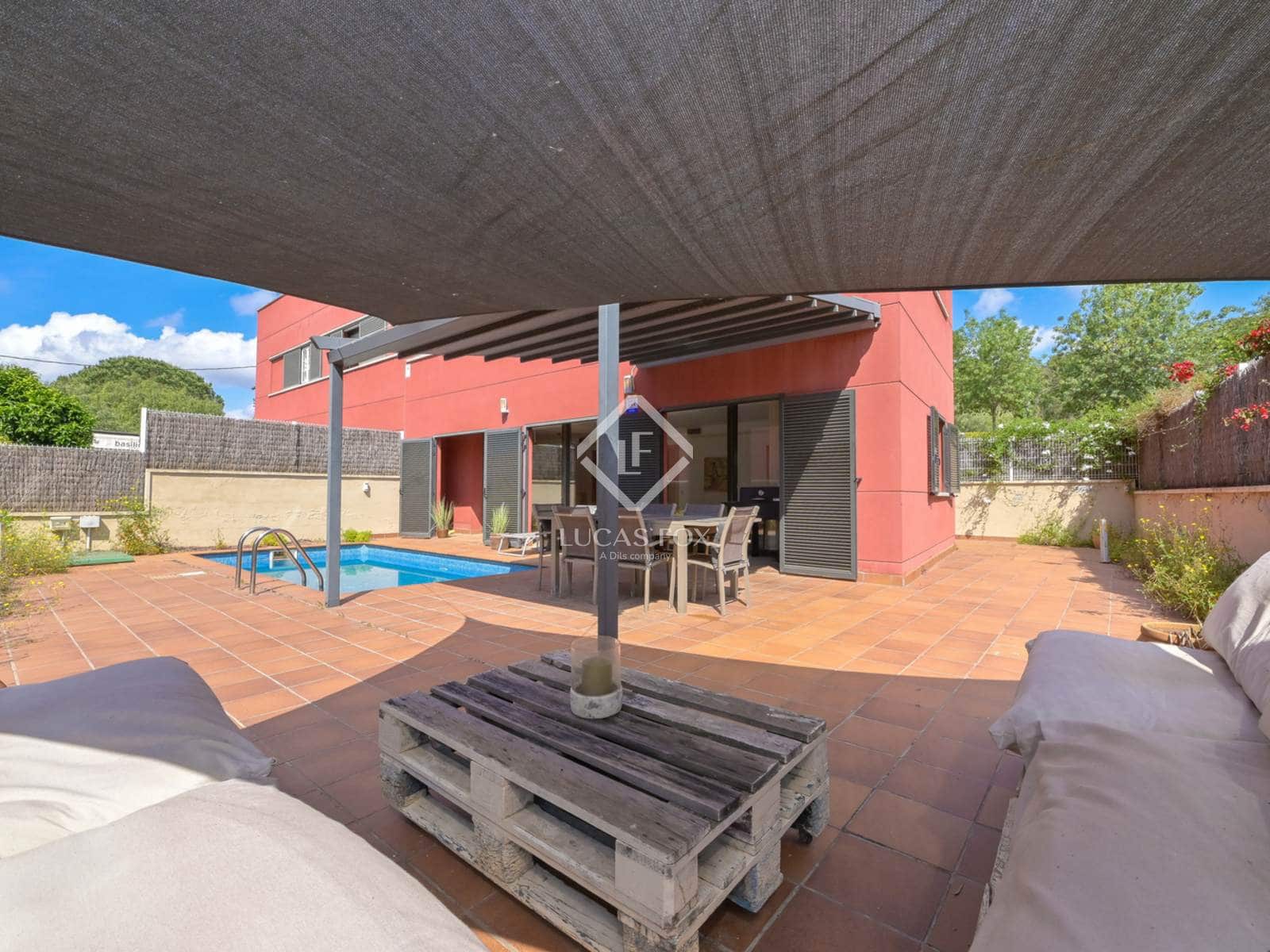 4 soveværelse Villa til salg i Sant Antoni de Calonge med swimmingpool garage - € 550.000 (Ref: 9072235)