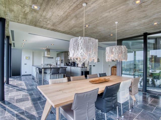 5 makuuhuone Huvila myytävänä paikassa Calonge i Sant Antoni mukana uima-altaan - 2 380 000 € (Ref: 9072561)