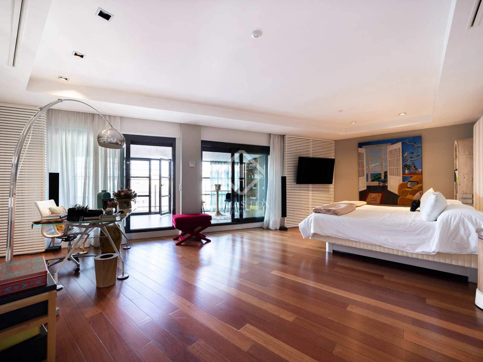 4 soveværelse Penthouse til salg i Madrid by med swimmingpool garage - € 12.500.000 (Ref: 9072563)