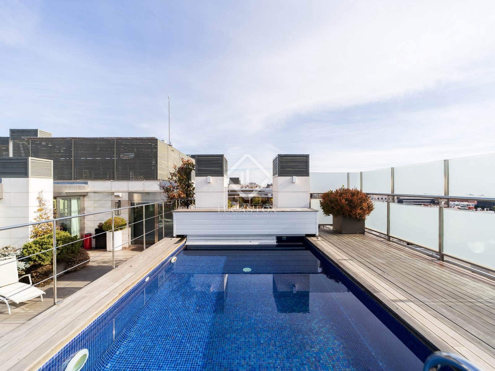 4 soveværelse Penthouse til salg i Madrid by med swimmingpool garage - € 12.500.000 (Ref: 9072563)