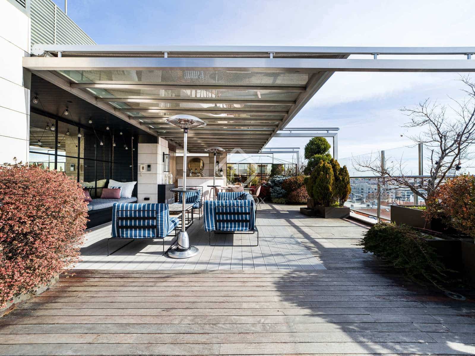 4 soveværelse Penthouse til salg i Madrid by med swimmingpool garage - € 12.500.000 (Ref: 9072563)