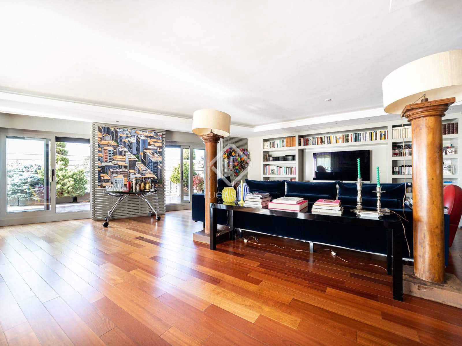 4 soveværelse Penthouse til salg i Madrid by med swimmingpool garage - € 12.500.000 (Ref: 9072563)