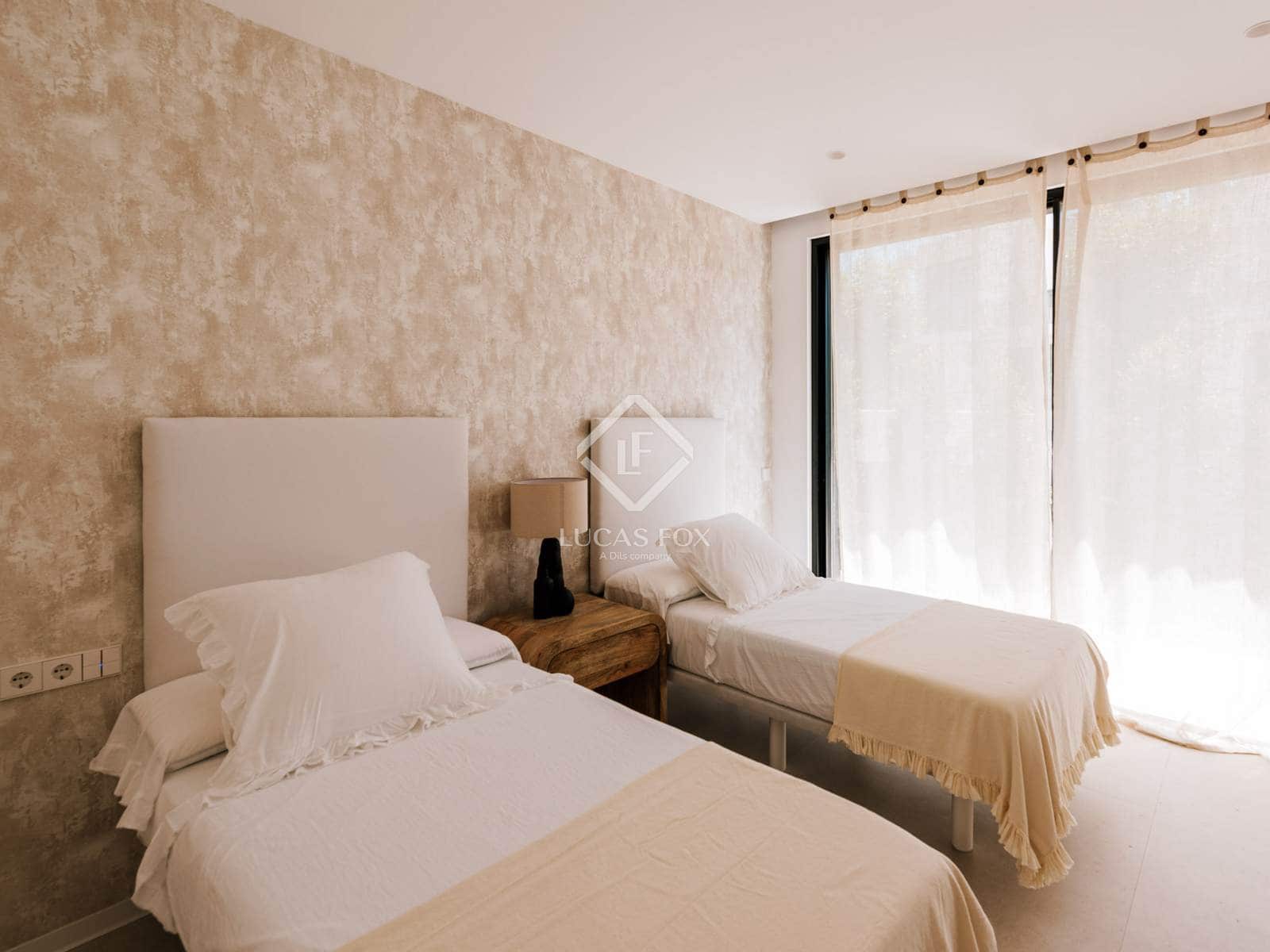 3 soverom Villa til salgs i Nuestra Senora de Jesus med svømmebasseng garasje - € 2 950 000 (Ref: 9072712)