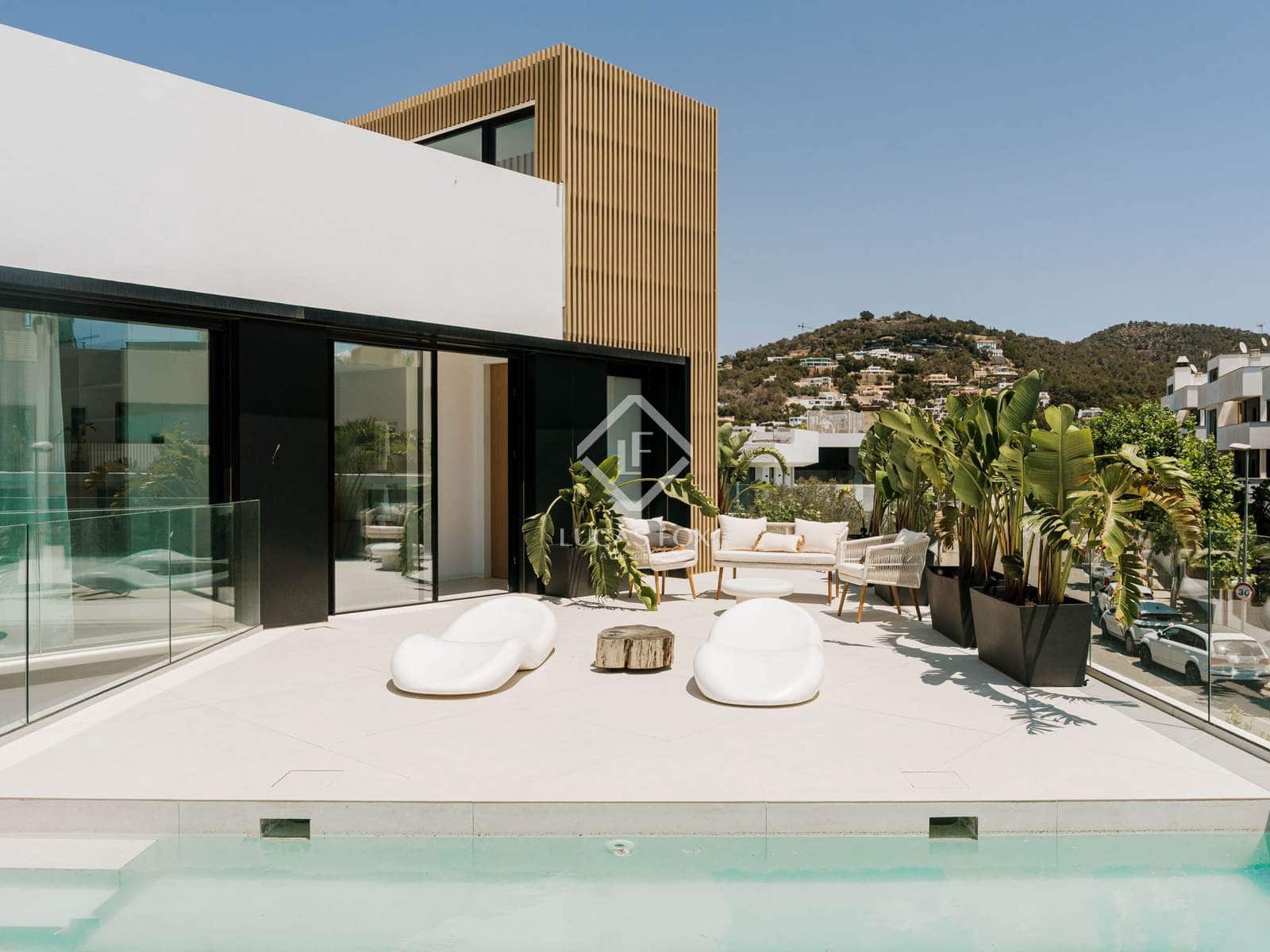 3 soverom Villa til salgs i Nuestra Senora de Jesus med svømmebasseng garasje - € 2 950 000 (Ref: 9072712)