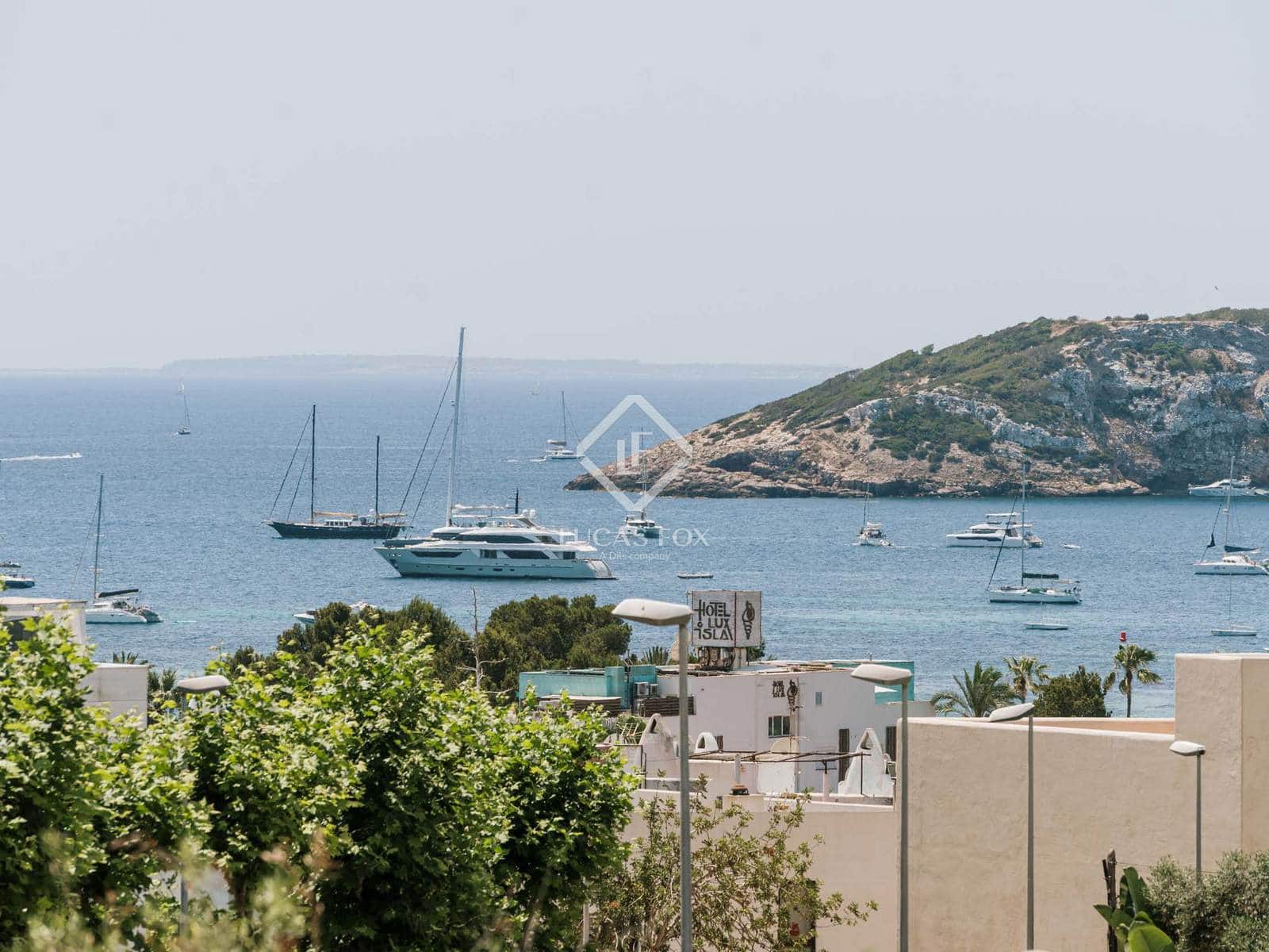 3 soverom Villa til salgs i Nuestra Senora de Jesus med svømmebasseng garasje - € 2 950 000 (Ref: 9072712)