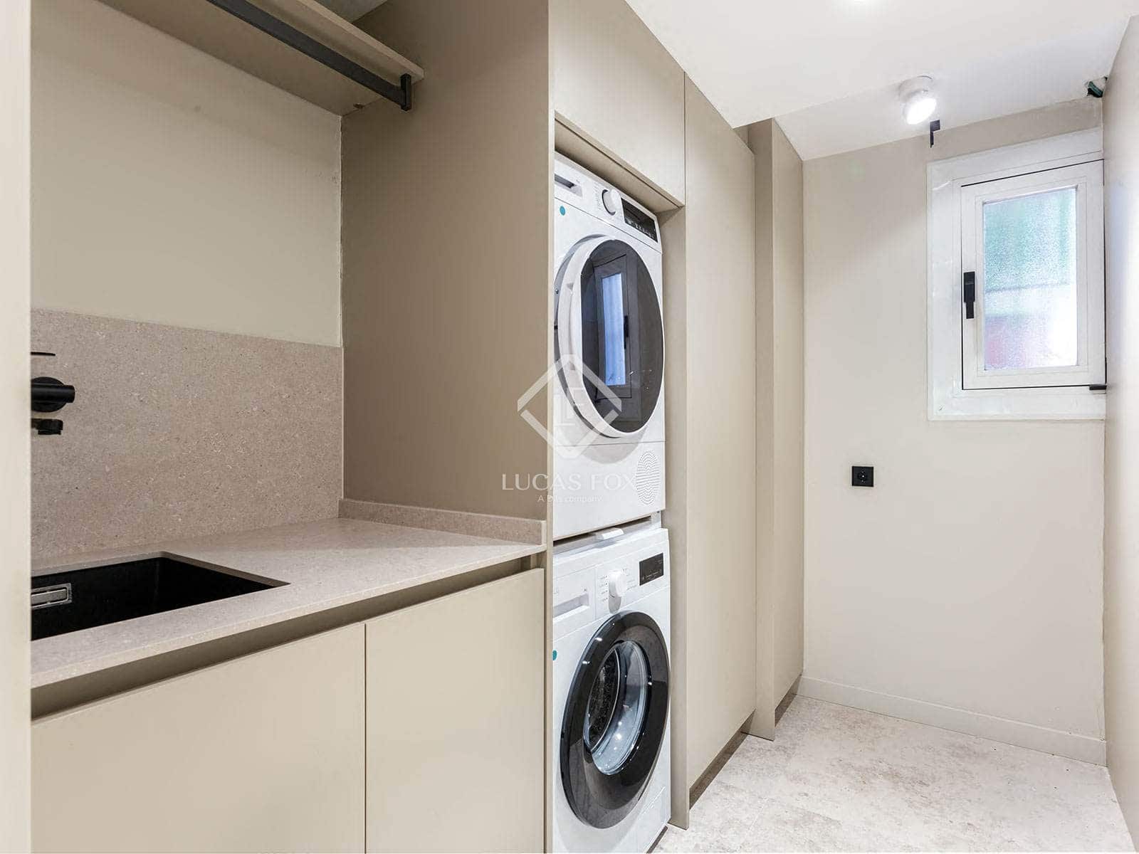 4 bedroom Villa for sale in Barcelona city with garage - € 2,250,000 (Ref: 9074523)