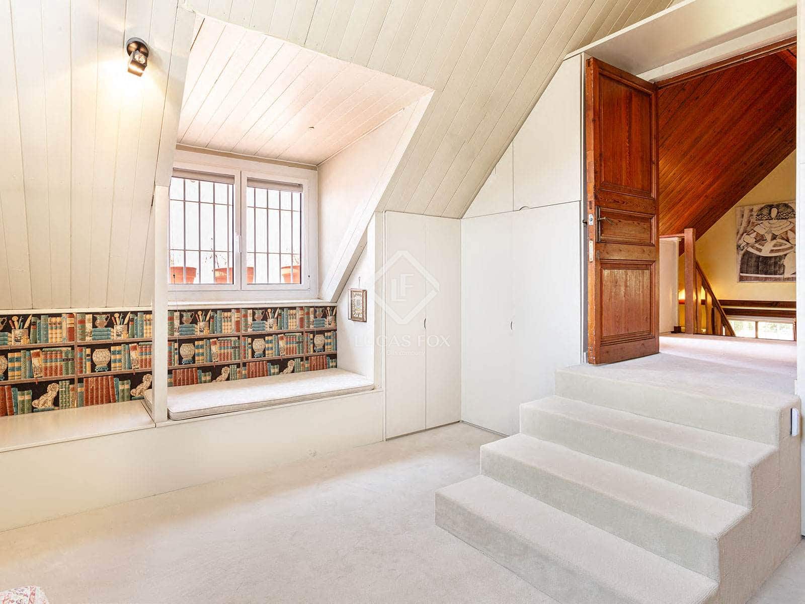 4 bedroom Villa for sale in Barcelona city with garage - € 2,250,000 (Ref: 9074523)