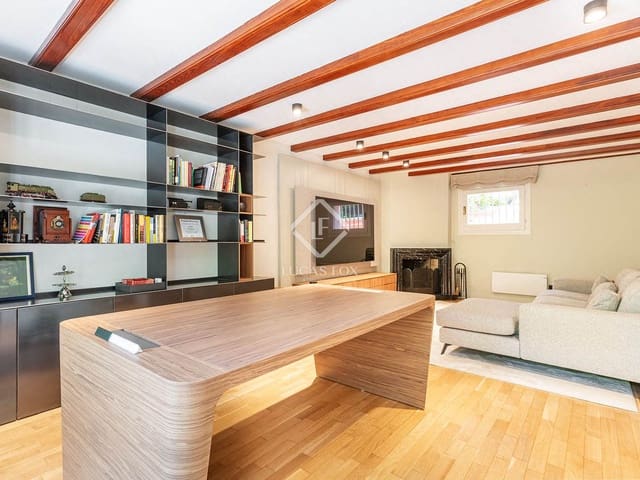 4 slaapkamer Villa te koop in Barcelona stad met garage - € 2.250.000 (Ref: 9074523)