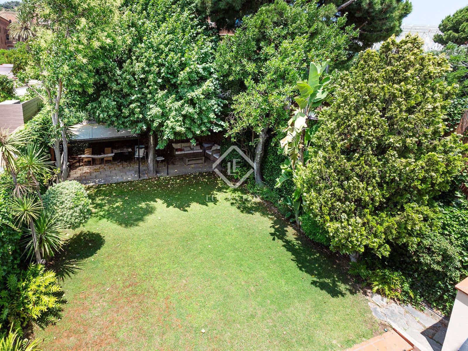 4 bedroom Villa for sale in Barcelona city with garage - € 2,250,000 (Ref: 9074523)