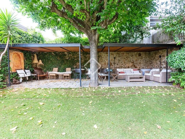 4 slaapkamer Villa te koop in Barcelona stad met garage - € 2.250.000 (Ref: 9074523)