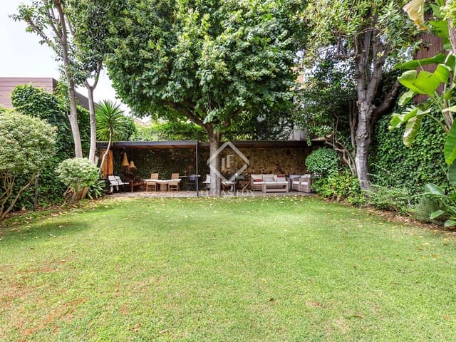 4 slaapkamer Villa te koop in Barcelona stad met garage - € 2.250.000 (Ref: 9074523)