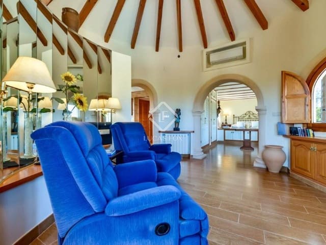 9 slaapkamer Villa te koop in Calpe / Calp met zwembad garage - € 1.700.000 (Ref: 9076962)