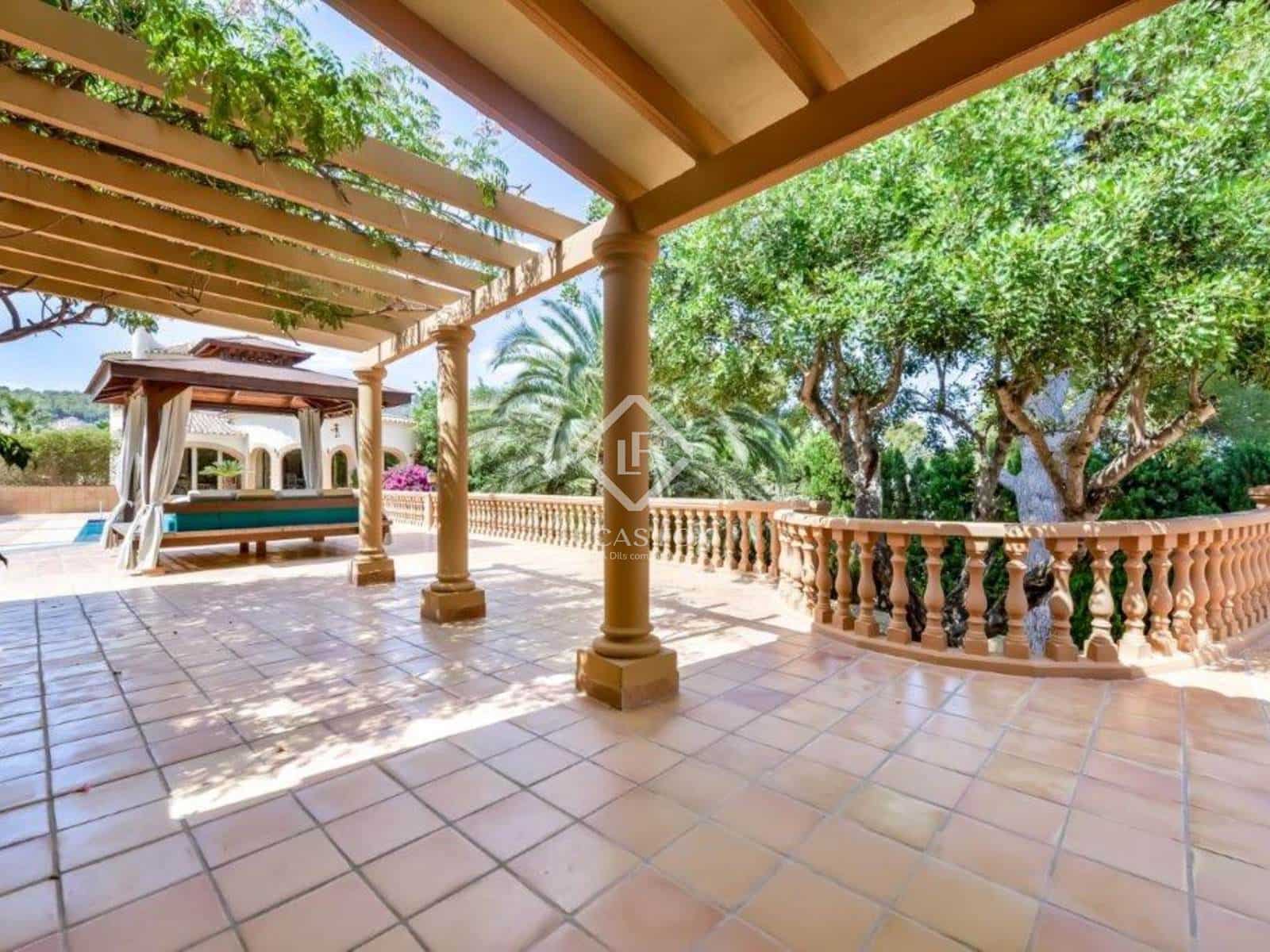 9 chambre Villa/Maison à vendre à Calpe / Calp avec piscine garage - 1 700 000 € (Ref: 9076962)