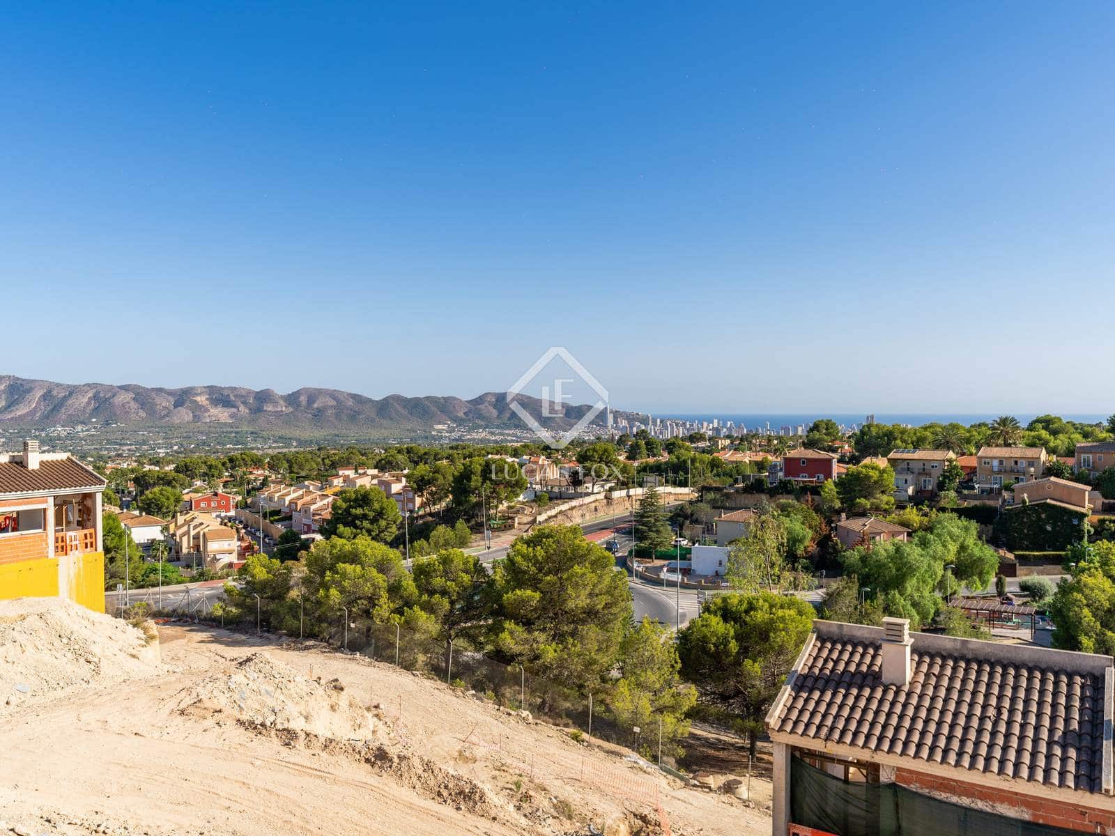 4 slaapkamer Villa te koop in La Nucia met zwembad garage - € 550.000 (Ref: 9076969)