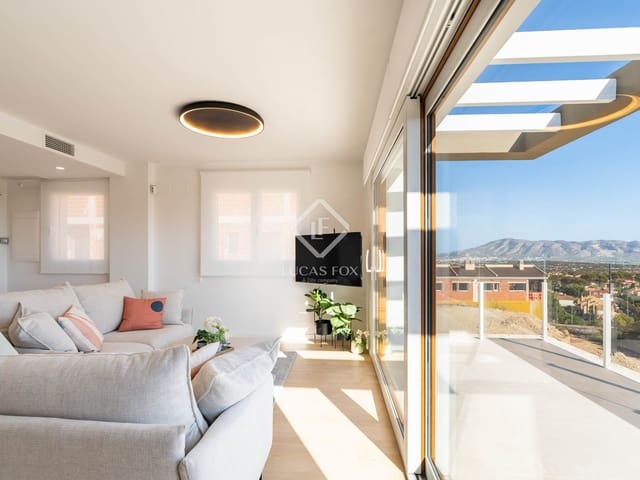 Chalet de 4 habitaciones en La Nucia en venta con piscina garaje - 545.000 € (Ref: 9076970)