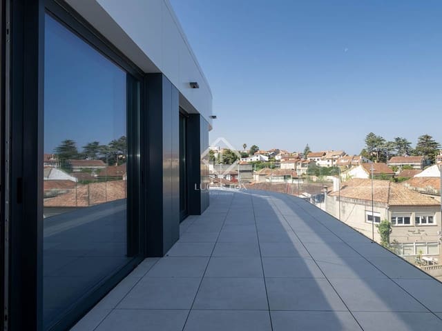 3 bedroom Penthouse for sale in Vigo with garage - € 1,285,000 (Ref: 9080704)