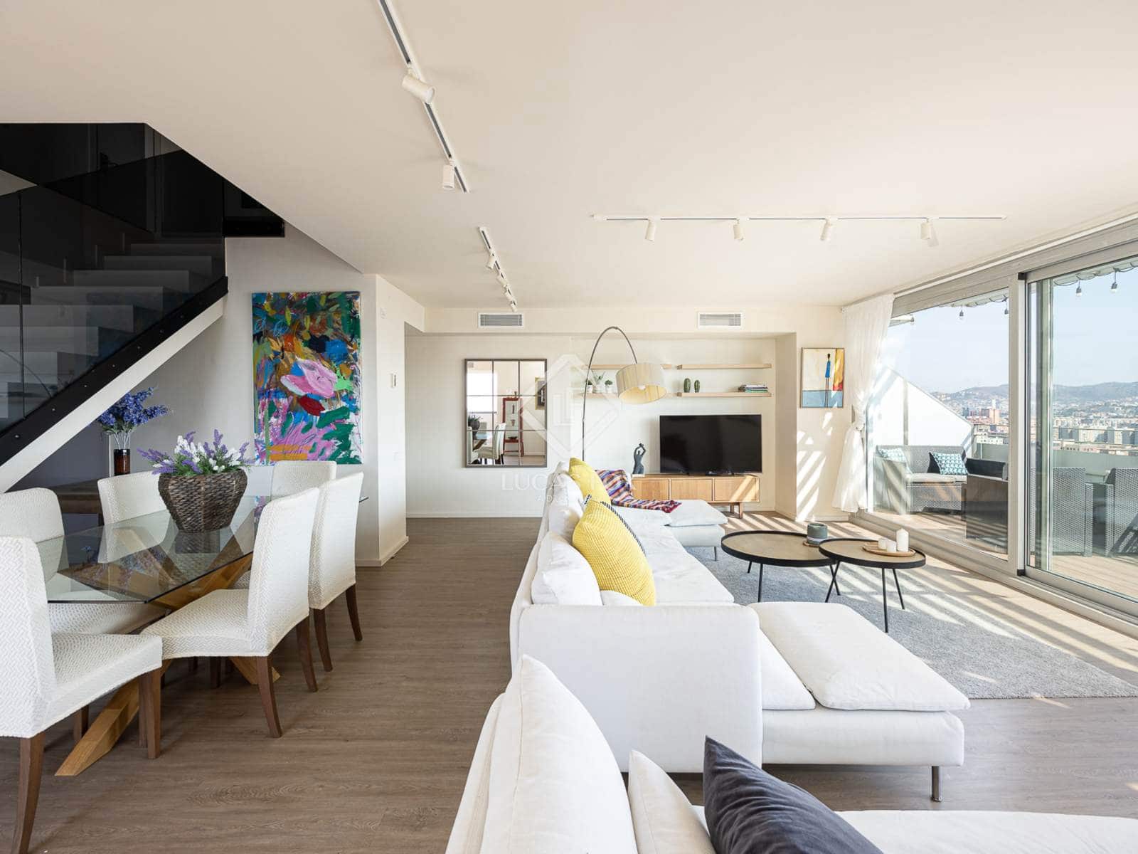 3 bedroom Penthouse for rent in Barcelona city with pool - € 5,700 (Ref: 9082658)