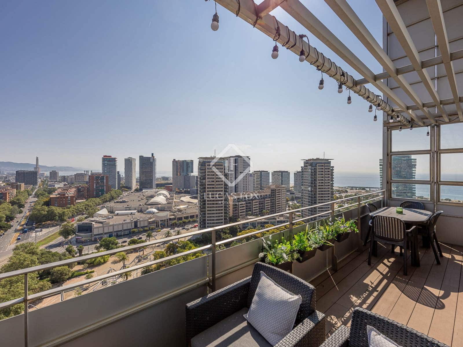 3 bedroom Penthouse for rent in Barcelona city with pool - € 5,700 (Ref: 9082658)