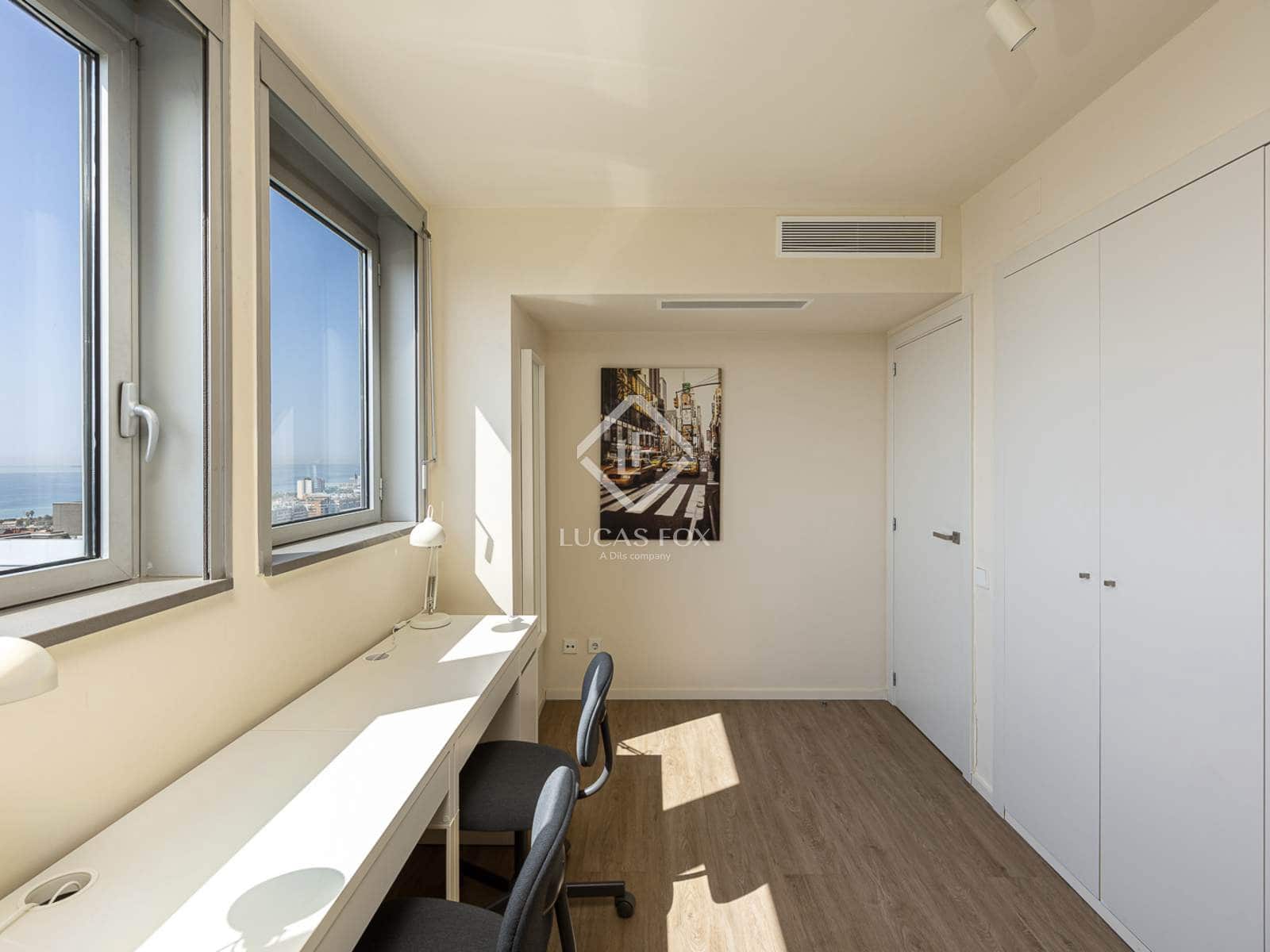 3 bedroom Penthouse for rent in Barcelona city with pool - € 5,700 (Ref: 9082658)