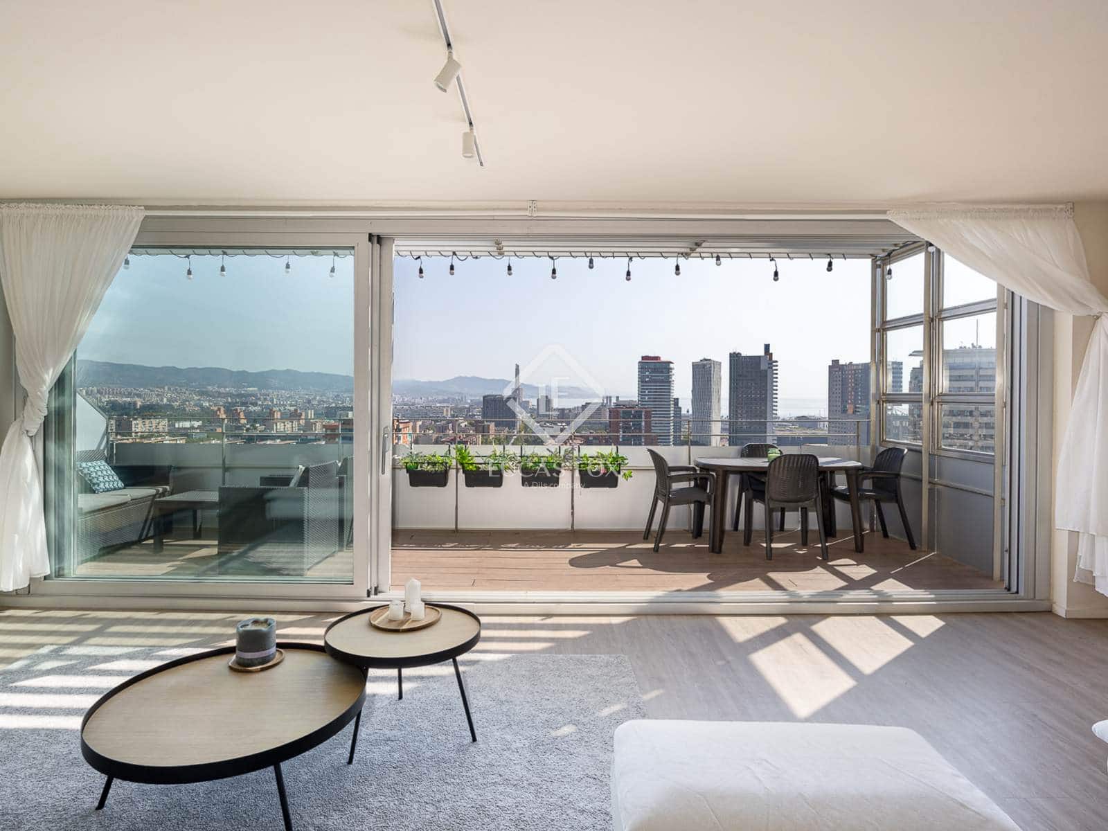 3 bedroom Penthouse for rent in Barcelona city with pool - € 5,700 (Ref: 9082658)