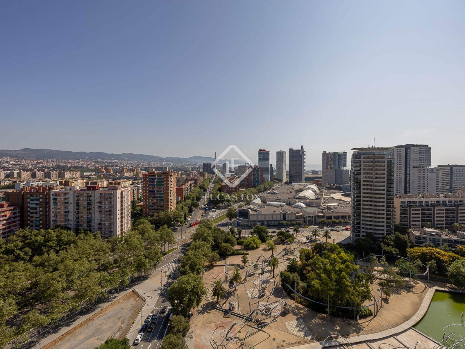 3 bedroom Penthouse for rent in Barcelona city with pool - € 5,700 (Ref: 9082658)