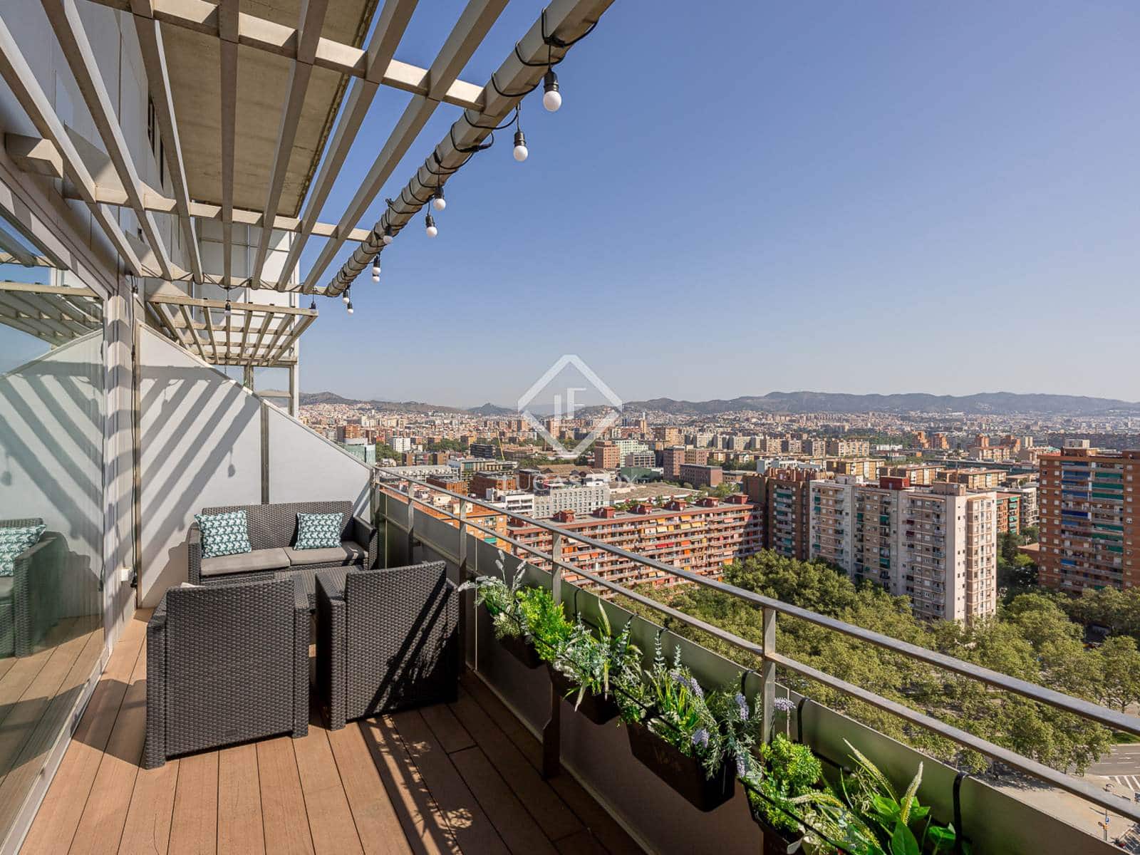 3 bedroom Penthouse for rent in Barcelona city with pool - € 5,700 (Ref: 9082658)