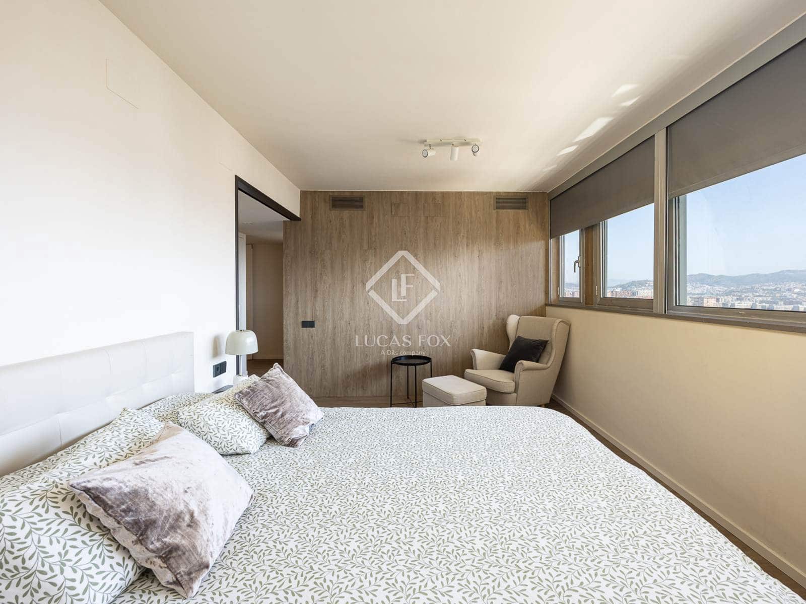 3 bedroom Penthouse for rent in Barcelona city with pool - € 5,700 (Ref: 9082658)