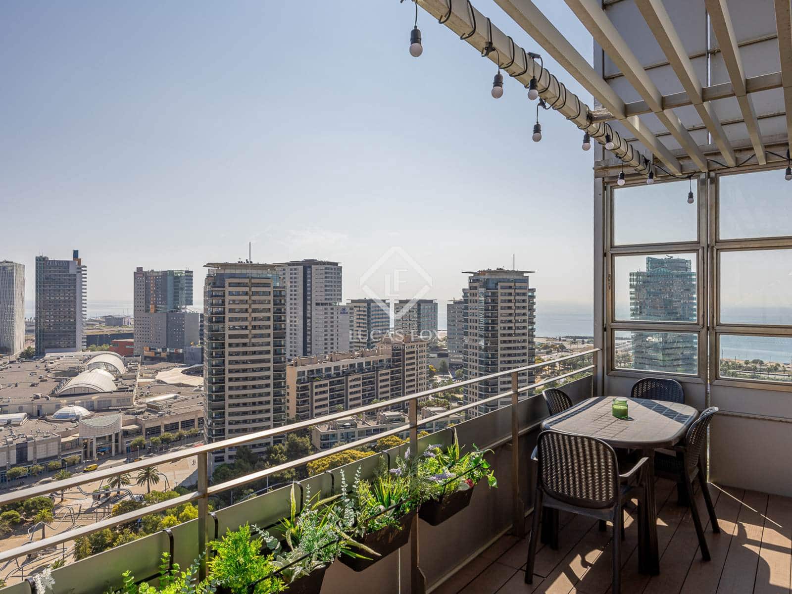 3 bedroom Penthouse for rent in Barcelona city with pool - € 5,700 (Ref: 9082658)