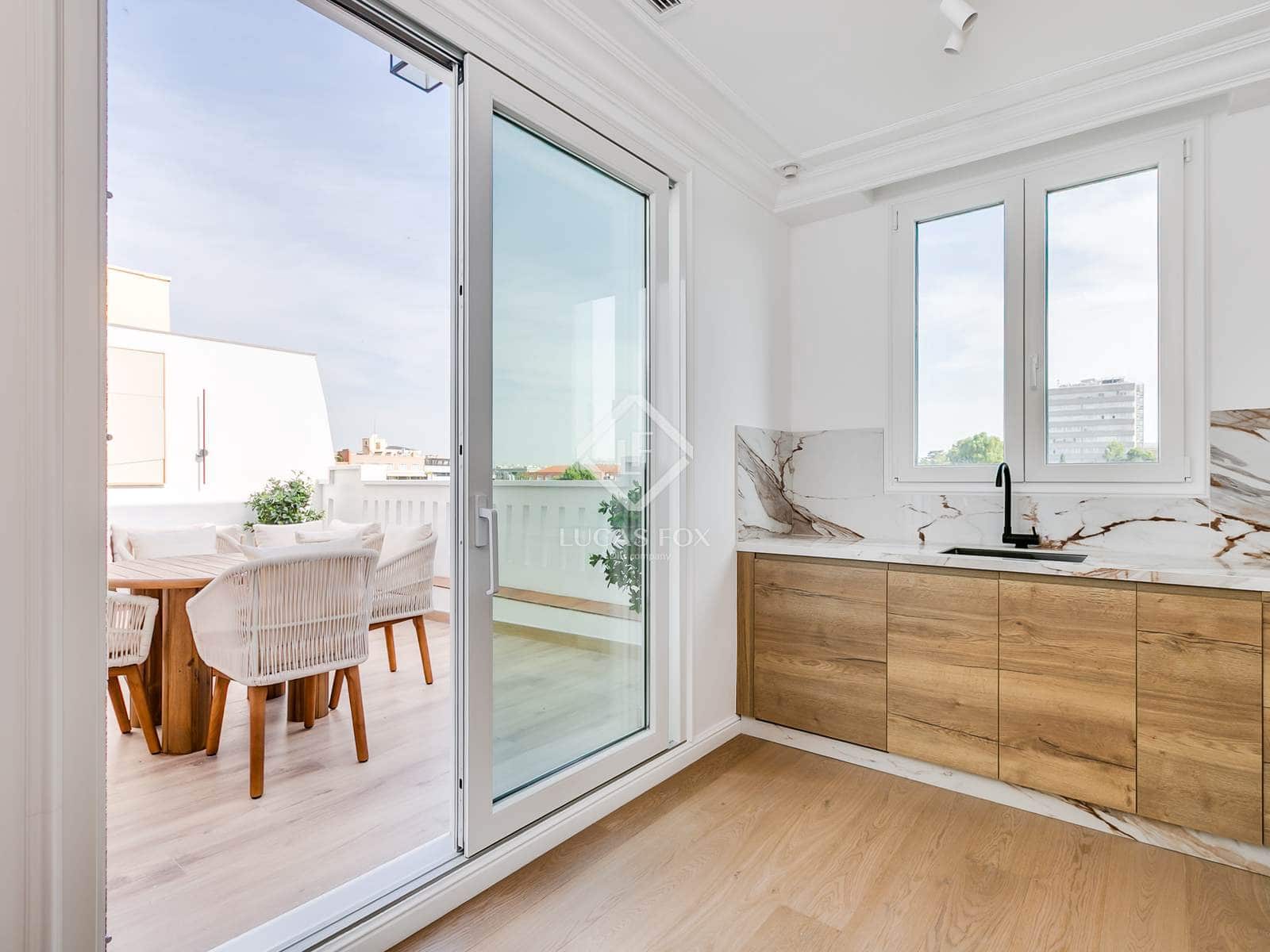 2 sypialnia Penthouse na sprzedaż w Miasto Madryt - 2 599 000 € (Ref: 9084457)