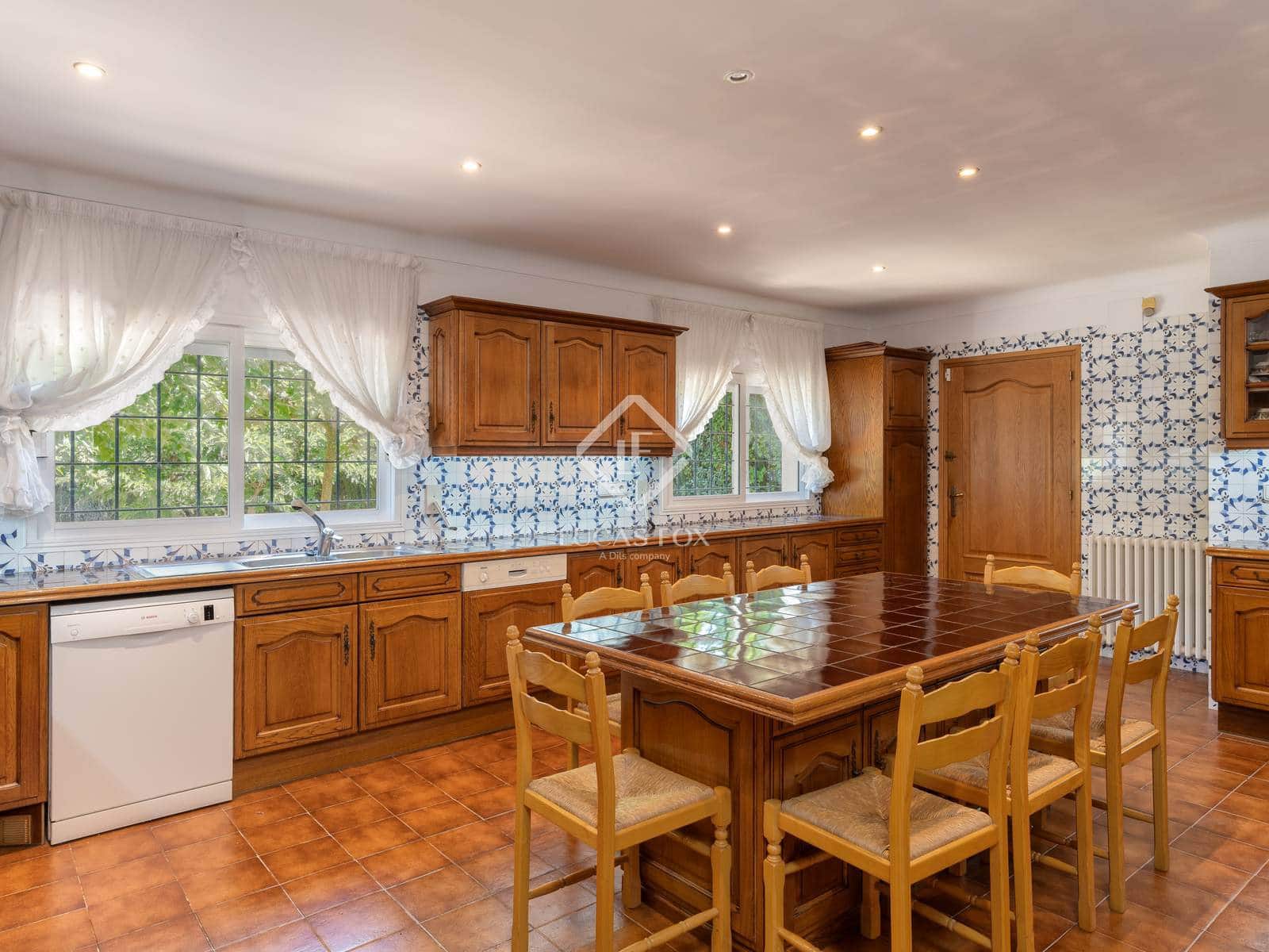 12 soveværelse Villa til salg i Santa Cristina d'Aro med swimmingpool garage - € 1.780.000 (Ref: 9084659)