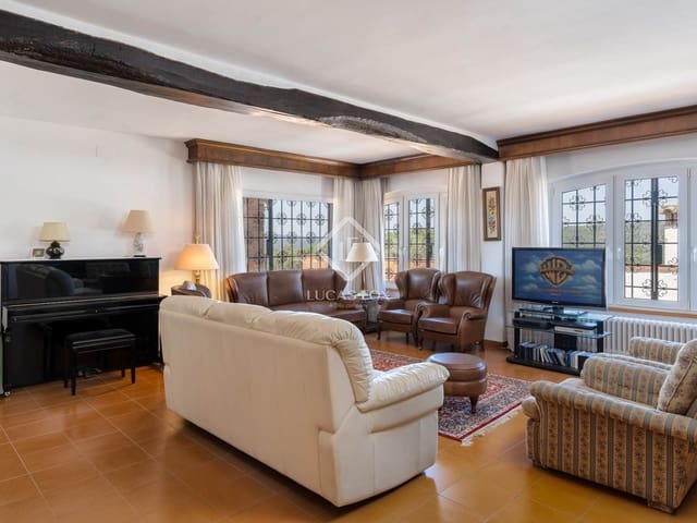 12 soveværelse Villa til salg i Santa Cristina d'Aro med swimmingpool garage - € 1.780.000 (Ref: 9084659)