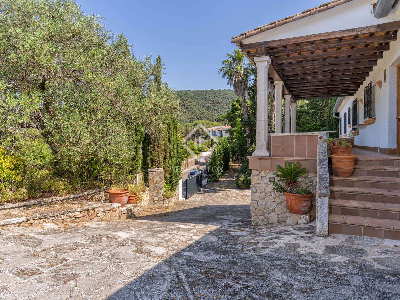 12 soveværelse Villa til salg i Santa Cristina d'Aro med swimmingpool garage - € 1.780.000 (Ref: 9084659)