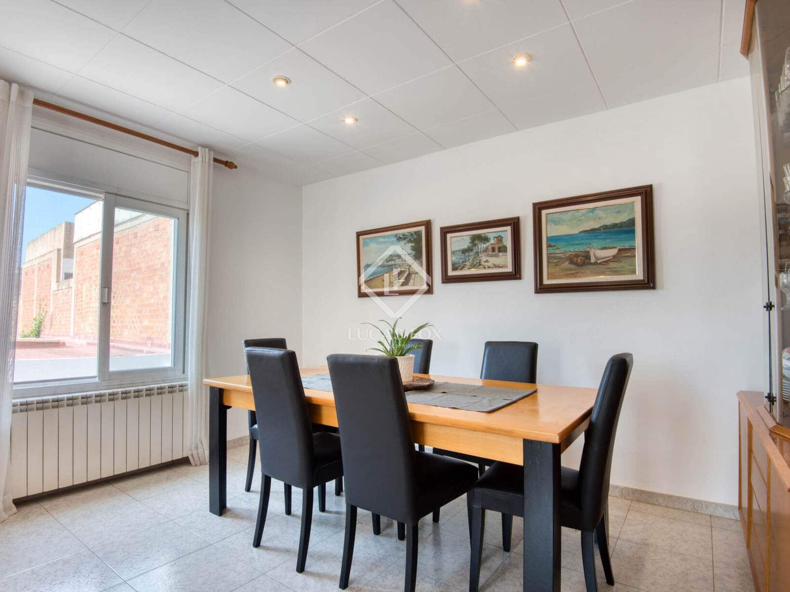 4 Zimmer Villa zu verkaufen in Sant Feliu de Guixols mit Garage - 450.000 € (Ref: 9084661)