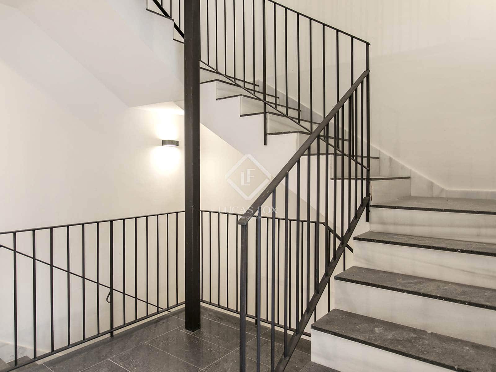 Appartement de 2 chambres à louer à Barcelone ville - 1 690 € (Ref: 9085659)