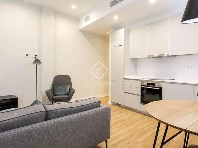 Appartement de 2 chambres à louer à Barcelone ville - 1 690 € (Ref: 9085659)